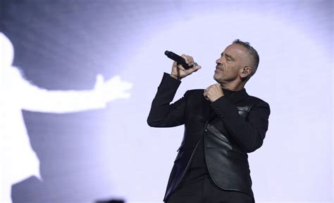 El Gran Concierto de Eros Ramazzotti en Madrid: Una Noche de Amor y Nostalgia con el Rey del Romance Italiano